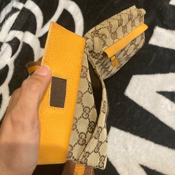 ๐ฏ% Authentic GUCCI belt bag in golden yellow color - Picture 7 of 10